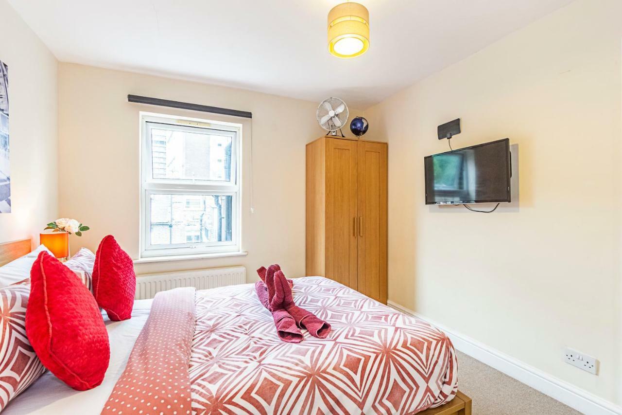 Greyhound Road Rooms Londra Esterno foto